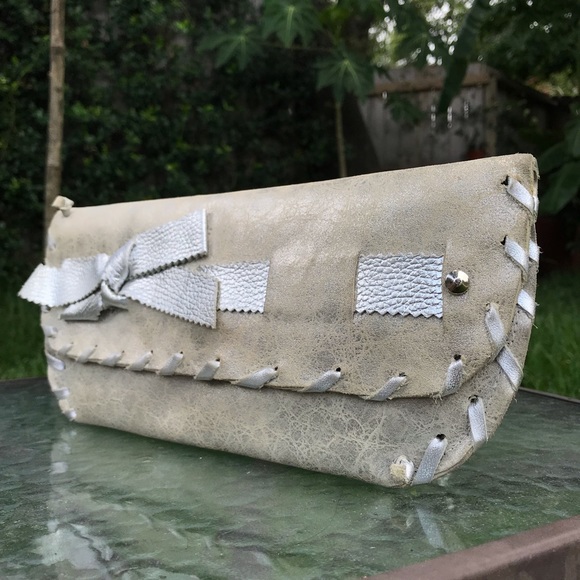 Handmade Leather Clutch - Picture 3 of 9